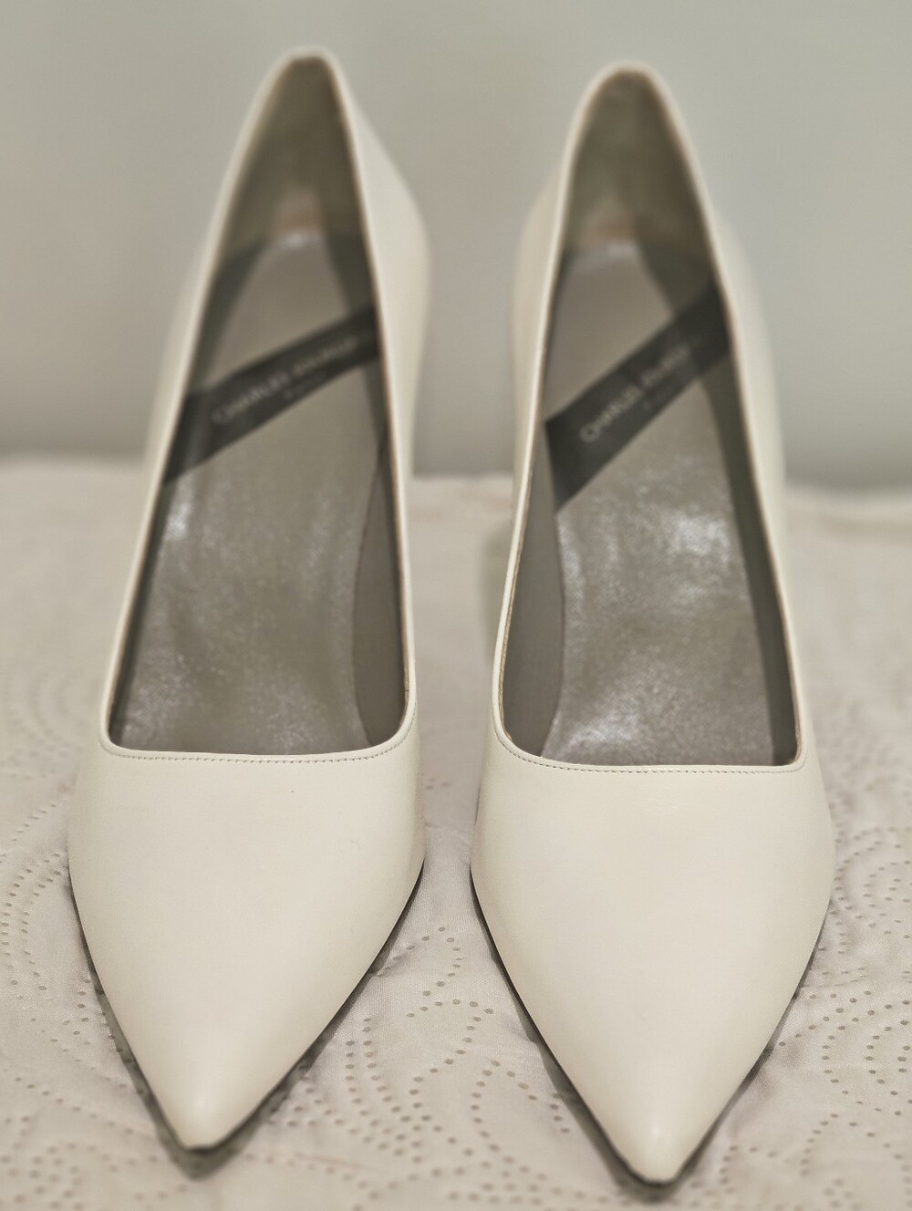 Vintage Charles Jourdan Paris Ivory Pumps — Made in France — Size 8.5 M